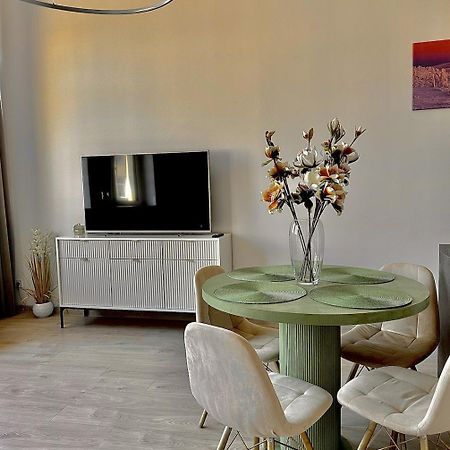 Loft Przy Placu Niepodleglosci Apartment เยเลเนียกูรา ภายนอก รูปภาพ
