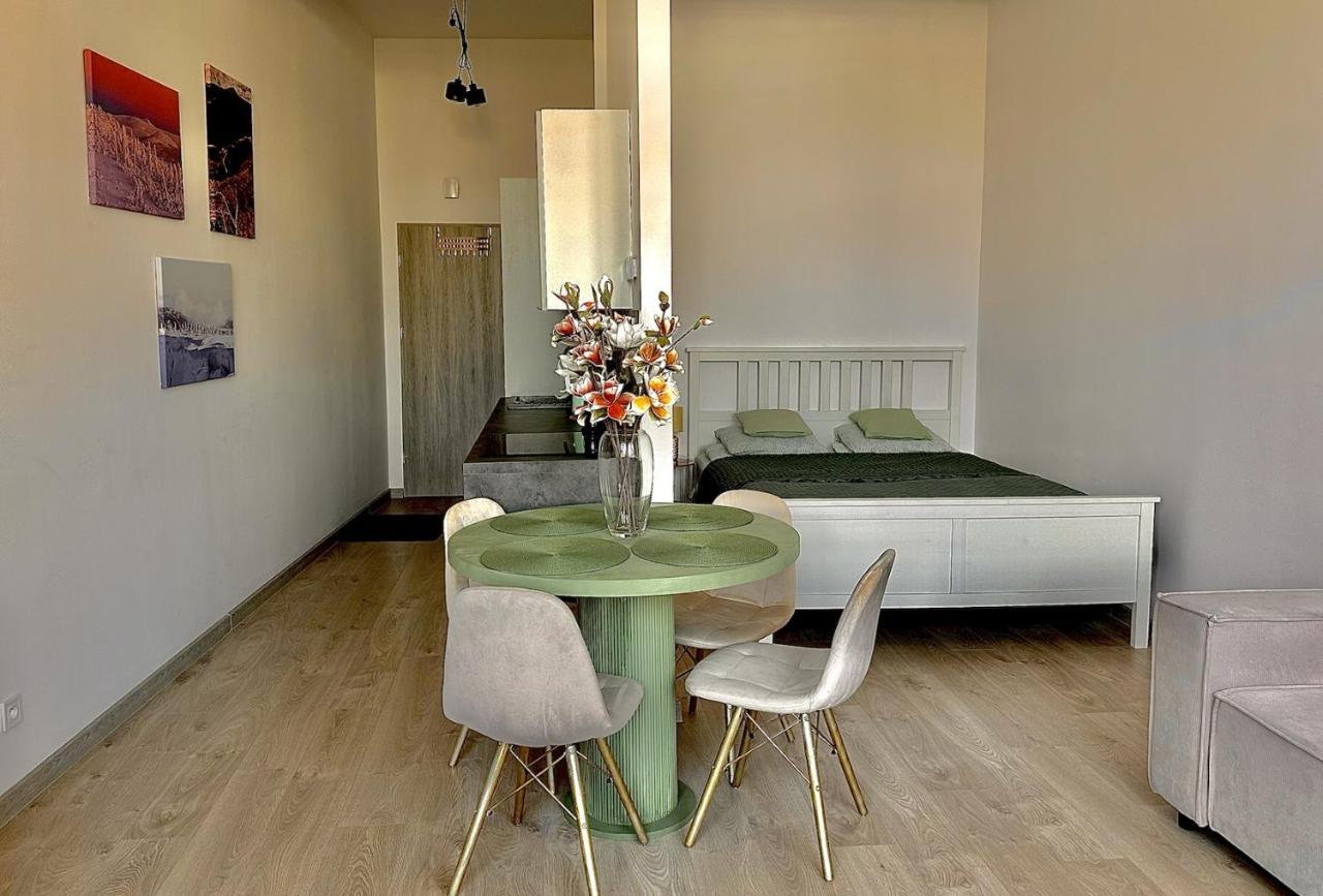 Loft Przy Placu Niepodleglosci Apartment เยเลเนียกูรา ภายนอก รูปภาพ